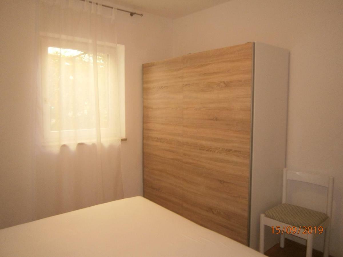 Apartments Sea And Sun 라벡 외부 사진